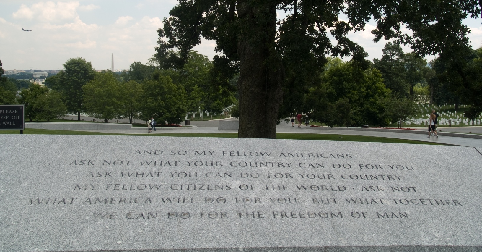 plaque at arlington cemetery